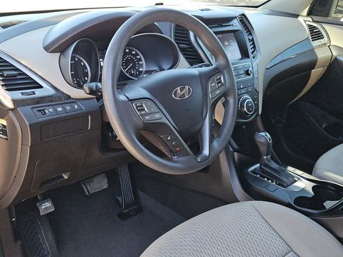 Used 2017 Hyundai Santa Fe Sport image 25