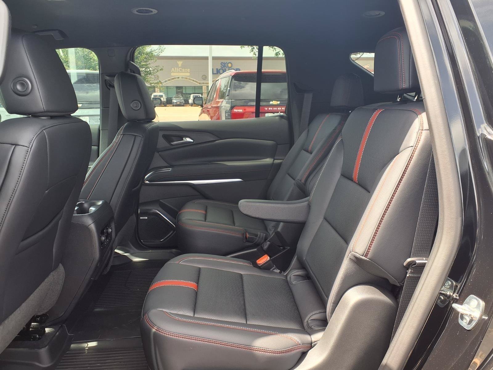 New 2026 Chevrolet Traverse RS w/ LPO, Floor Liner Package AWD/4WD image 14