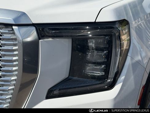 Used 2021 GMC Yukon Denali w/ Denali Ultimate Package image 8