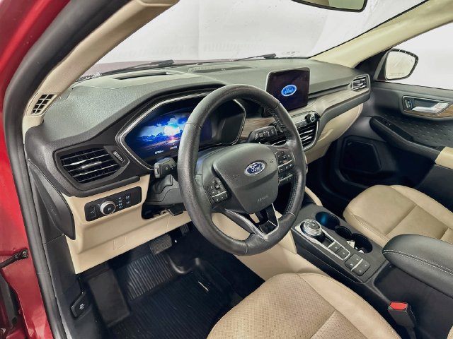 Certified 2020 Ford Escape Titanium AWD/4WD image 15