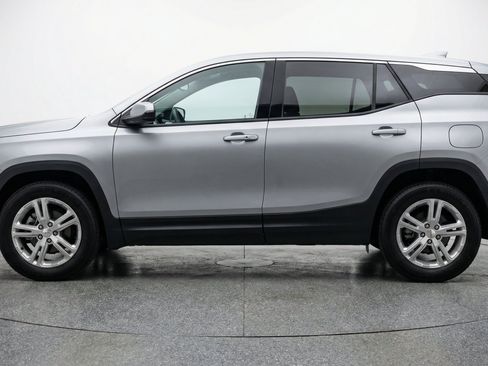 Used 2024 GMC Terrain SLE FWD image 5