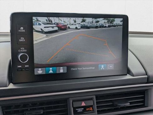 New 2025 Honda Pilot Touring image 13