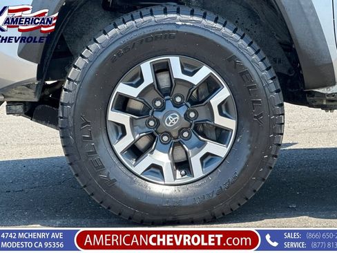Used 2019 Toyota Tacoma TRD Off-Road AWD/4WD image 37