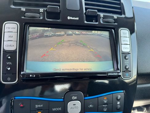 Used 2015 Nissan Leaf SV w/ LED & Quick Charge Package FWD image 19