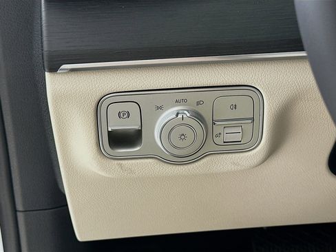 New 2026 Mercedes-Benz GLE 450 4MATIC Coupe image 11