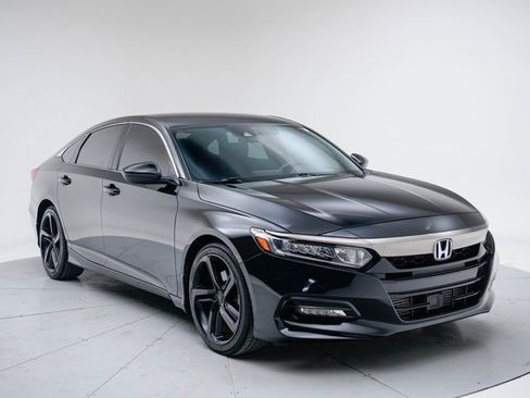 Used 2019 Honda Accord Sport image 10