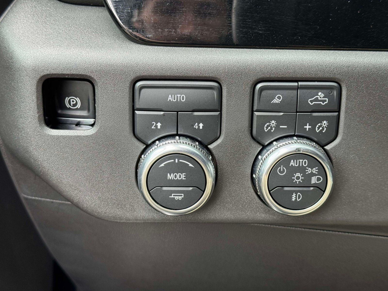 Used 2024 GMC Sierra 1500 Elevation w/ Elevation Premium Package AWD/4WD image 19