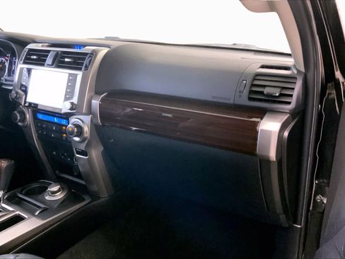 Used 2022 Toyota 4Runner Limited AWD/4WD image 18