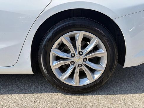 Used 2019 Chevrolet Malibu LT FWD image 9