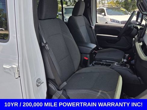 Used 2025 Jeep Wrangler Unlimited Sport AWD/4WD image 17
