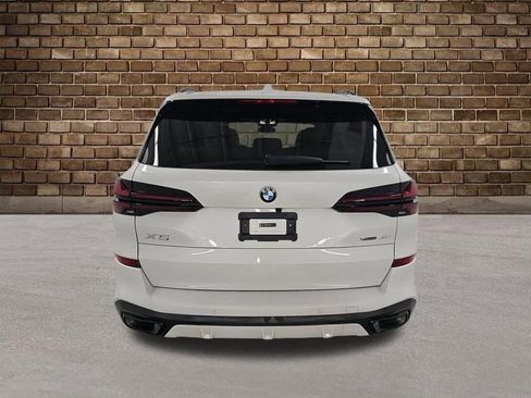 Used 2024 BMW X5 xDrive40i w/ M Sport Package image 4