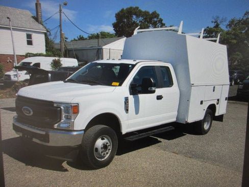 Used 2020 Ford F350 XL w/ Power Equipment Group AWD/4WD image 3