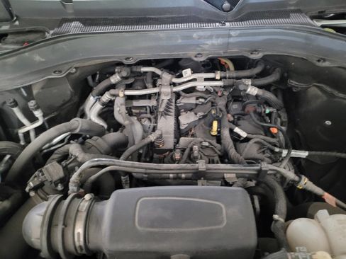 Used 2022 Ford Explorer XLT w/ Equipment Group 202A image 30