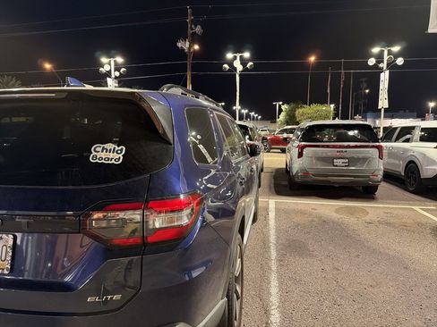 Used 2025 Honda Pilot Elite image 5