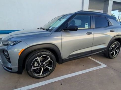Used 2023 Chevrolet TrailBlazer RS w/ Sun and Liftgate Package image 4