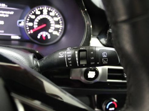 Used 2023 Kia Seltos SX image 28