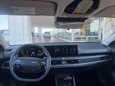 Used 2026 Kia K4 FWD image 31