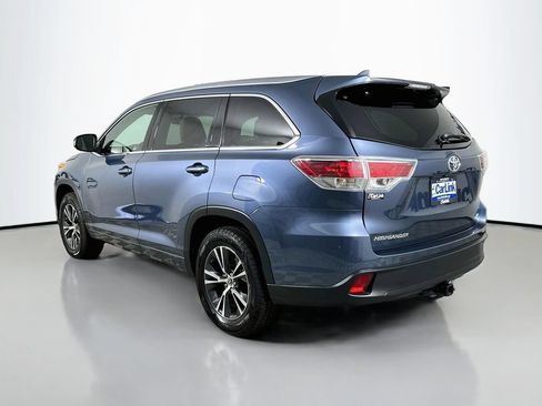 Used 2016 Toyota Highlander XLE FWD image 5