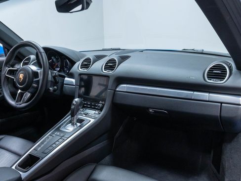 Used 2025 Porsche 718 Cayman RWD image 27