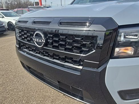 New 2026 Nissan Frontier SV image 40