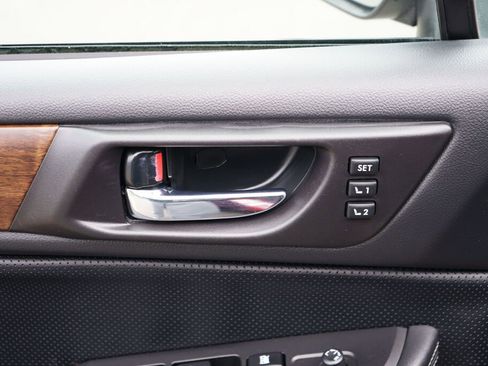 Used 2015 Subaru Outback 2.5i Limited w/ Popular Package #4 image 12