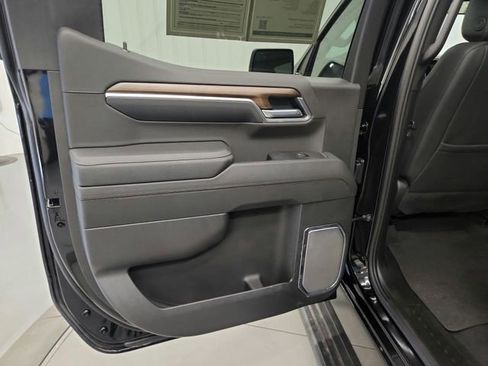 Used 2026 Chevrolet Silverado 1500 High Country w/ Midnight Edition AWD/4WD image 35