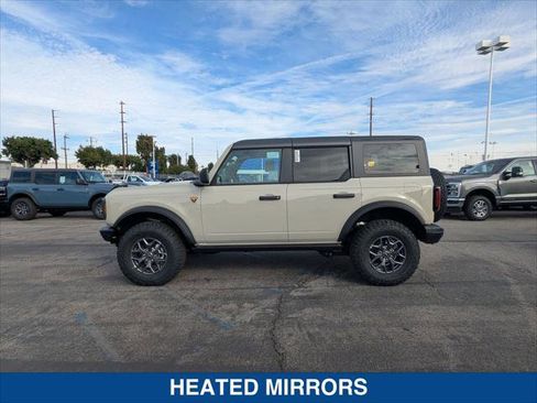 New 2025 Ford Bronco Badlands image 2