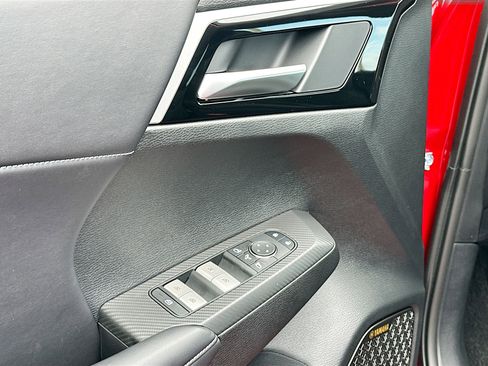 New 2026 Mitsubishi Outlander SE image 13