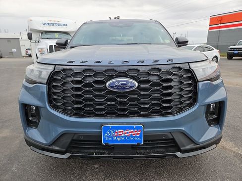 New 2026 Ford Explorer ST-Line image 3