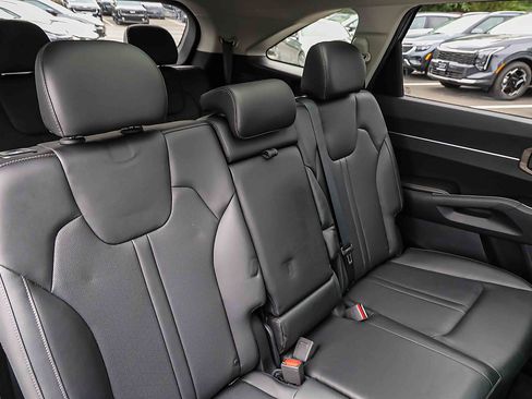 Certified 2023 Kia Sorento S w/ Panoramic Sunroof Package AWD/4WD image 24