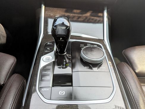 Used 2020 BMW 330i xDrive 330i xDrive Sedan North Americ w/ Premium Package image 32