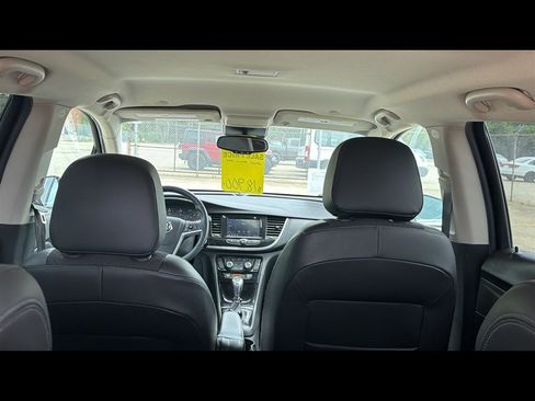 Used 2022 Buick Encore Preferred w/ Safety Package AWD/4WD image 29