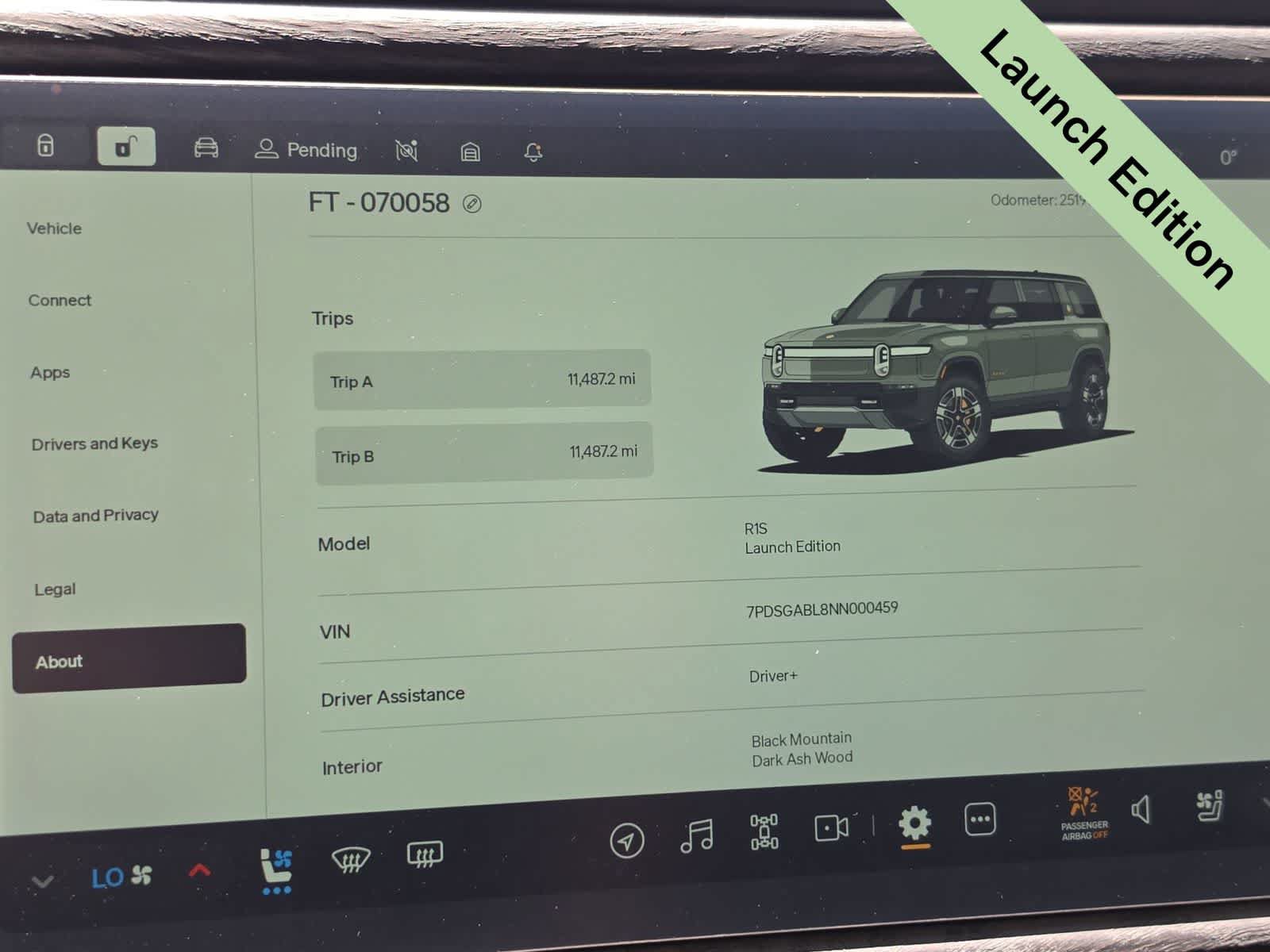 Used 2022 Rivian R1S Launch Edition Quad AWD/4WD image 22