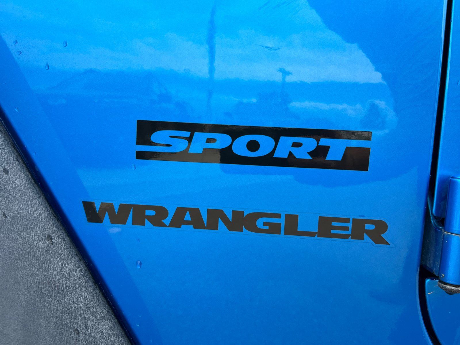 Used 2014 Jeep Wrangler Sport w/ Black Appearance Group AWD/4WD image 21
