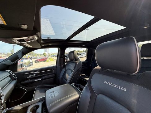 Used 2020 RAM 1500 Laramie w/ Sport Appearance Package AWD/4WD image 15