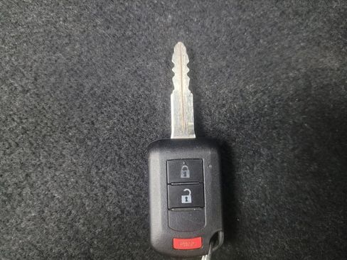 Used 2020 Mitsubishi Eclipse Cross LE AWD/4WD image 32