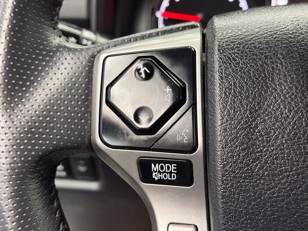 Used 2024 Toyota 4Runner SR5 AWD/4WD image 29