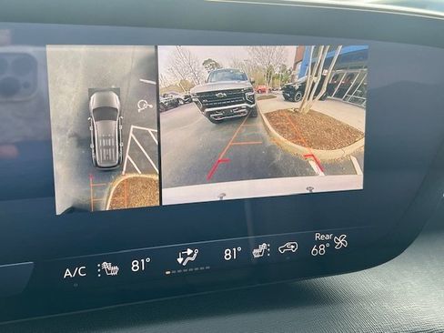 Used 2025 Buick Enclave Preferred image 5