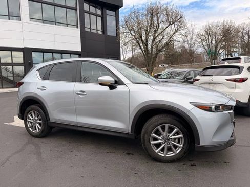 Used 2023 MAZDA CX-5 AWD 2.5 S w/ Preferred Package image 2