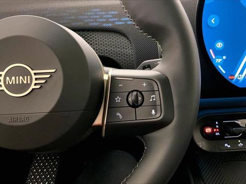 Certified 2025 MINI Cooper Countryman S w/ Comfort Package Max image 19