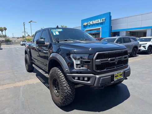 Used 2018 Ford F150 Raptor w/ Equipment Group 802A Luxury AWD/4WD image 2
