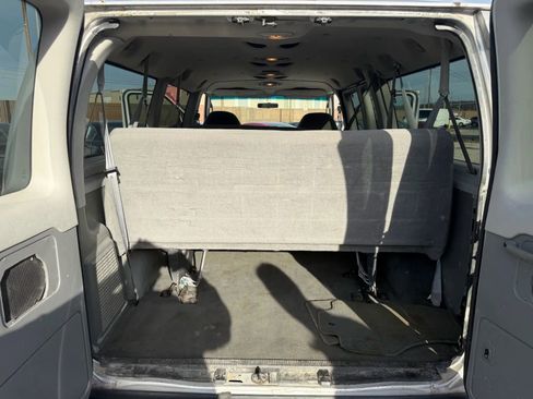 Used 2005 Ford E-350 and Econoline 350 XL image 14