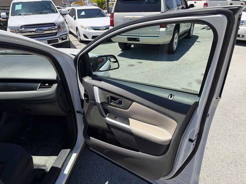 Used 2013 Ford Edge SE FWD image 27