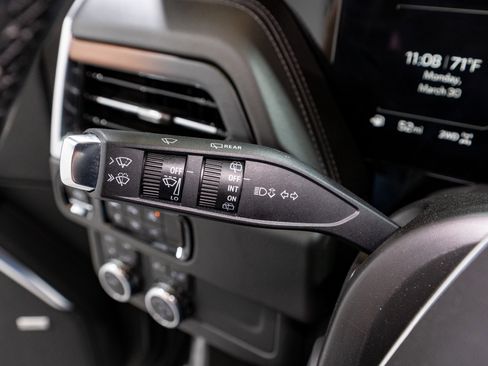 Used 2025 GMC Yukon Denali image 29