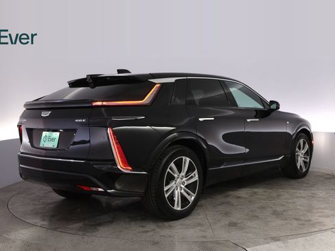 Used 2024 Cadillac Lyriq Tech RWD image 3
