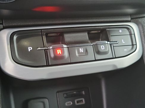 Used 2023 GMC Acadia SLT w/ Preferred Package AWD/4WD image 32