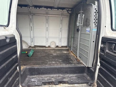 Used 2013 GMC Savana 3500 Work Van image 4