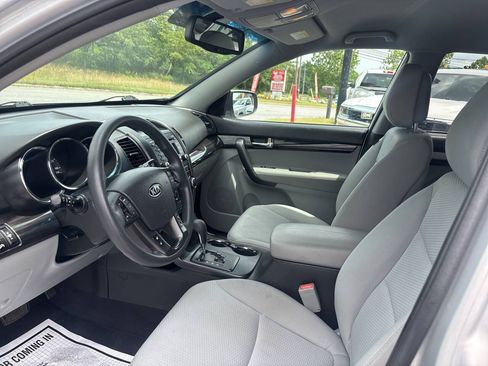Used 2011 Kia Sorento LX w/ Convenience Pkg AWD/4WD image 10