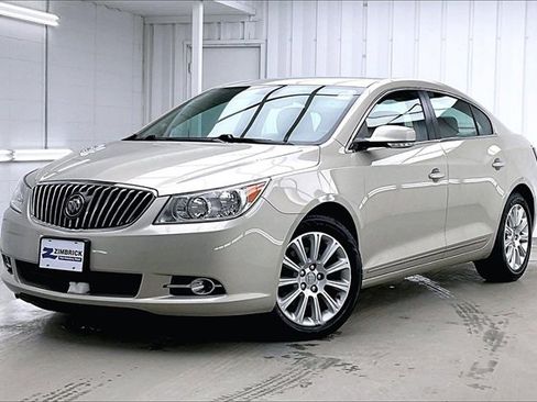 Used 2013 Buick LaCrosse Premium image 2