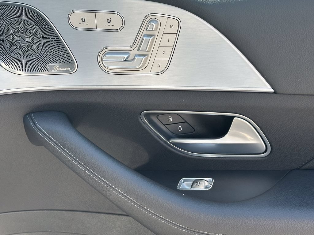 Certified 2025 Mercedes-Benz GLS 450 4MATIC image 17